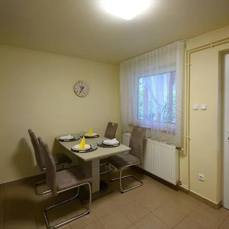 Feriehus Szilvia Jakuzzis Vendeghaz Szarvas