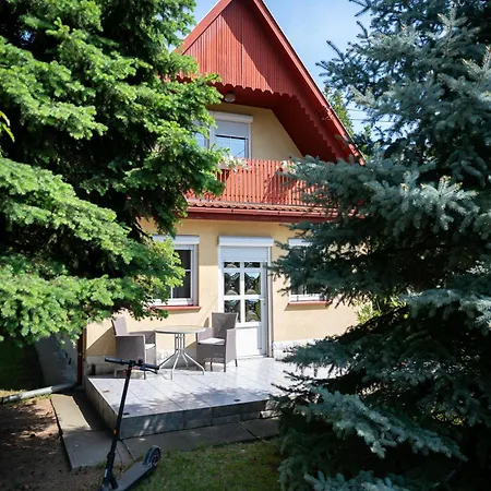Szilvia Jakuzzis Vendeghaz Feriehus *