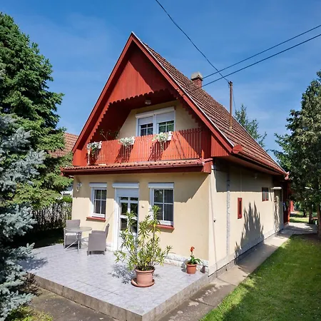 Feriehus Szilvia Jakuzzis Vendeghaz Szarvas