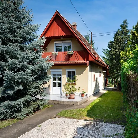 Szilvia Jakuzzis Vendeghaz Feriehus
